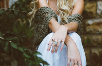 f-Experiencing the new Oculus Rift VR headset